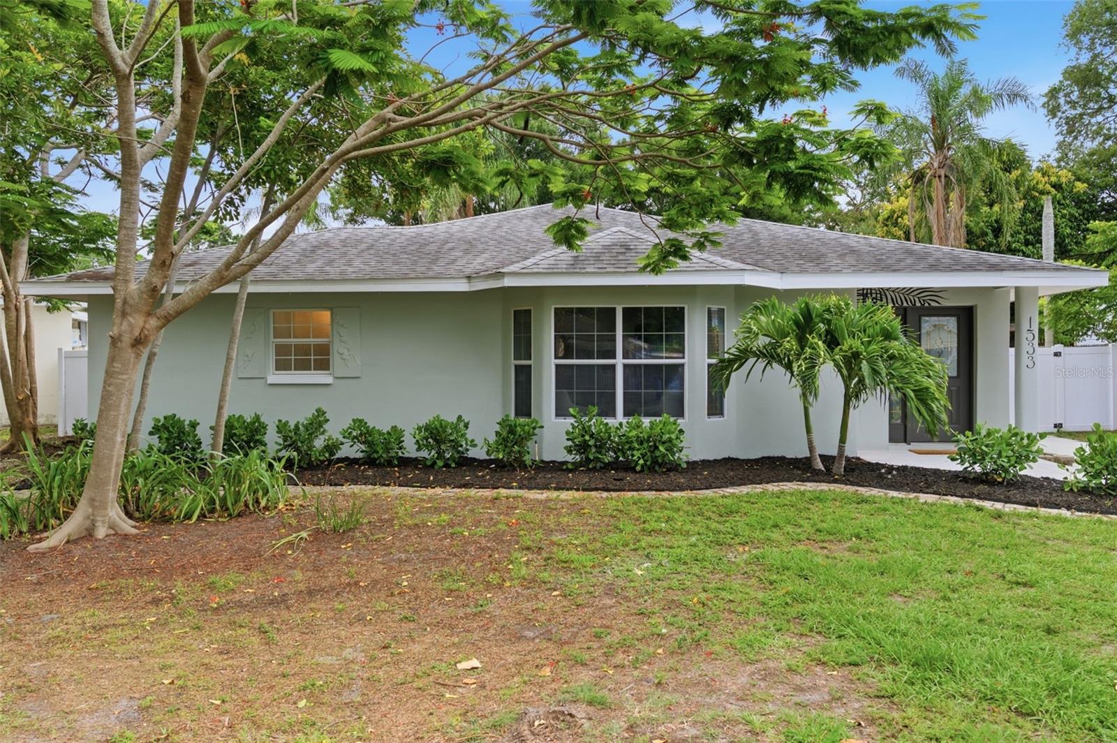 1533 Suffolk St N, St Petersburg, FL 33710
