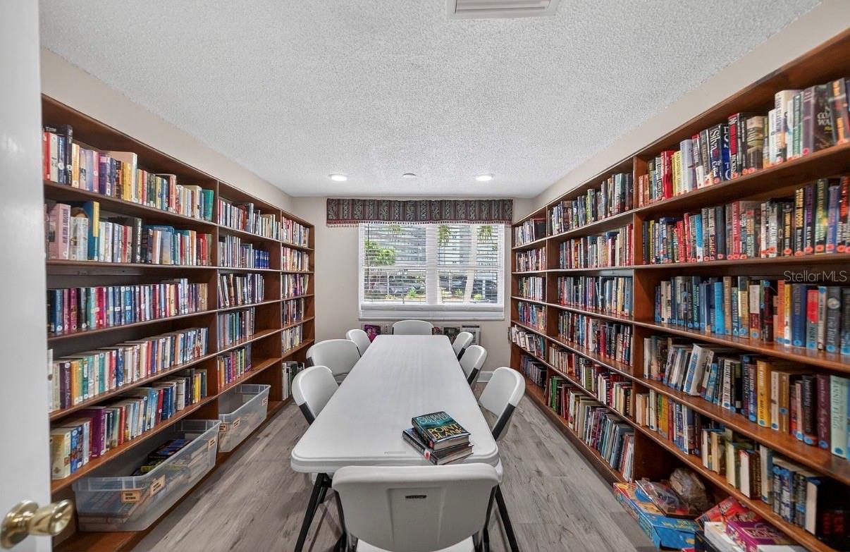 6025 Shore Blvd S #106, Gulfport, FL 33707
