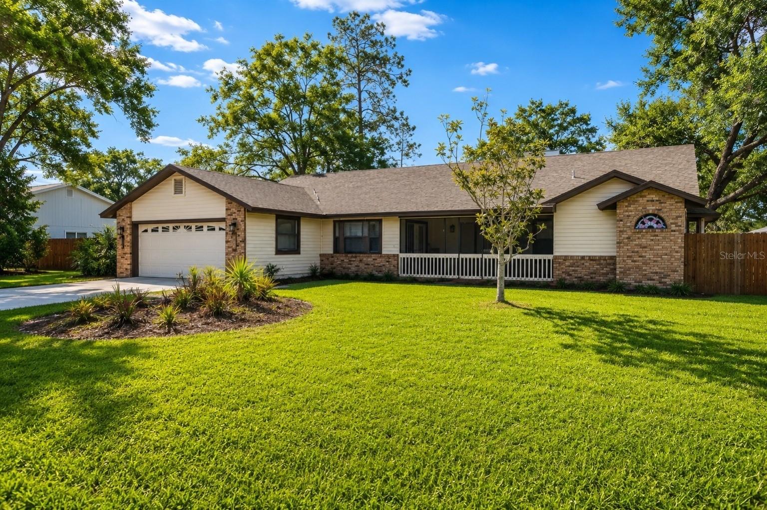 9502 59th Ave E, Bradenton, FL 34202