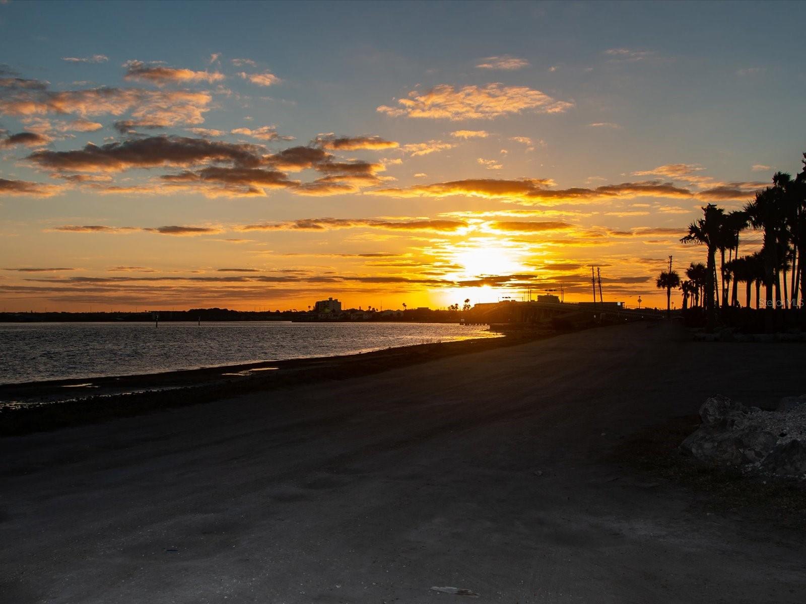 502 Florida Blvd, Crystal Beach, FL 34681