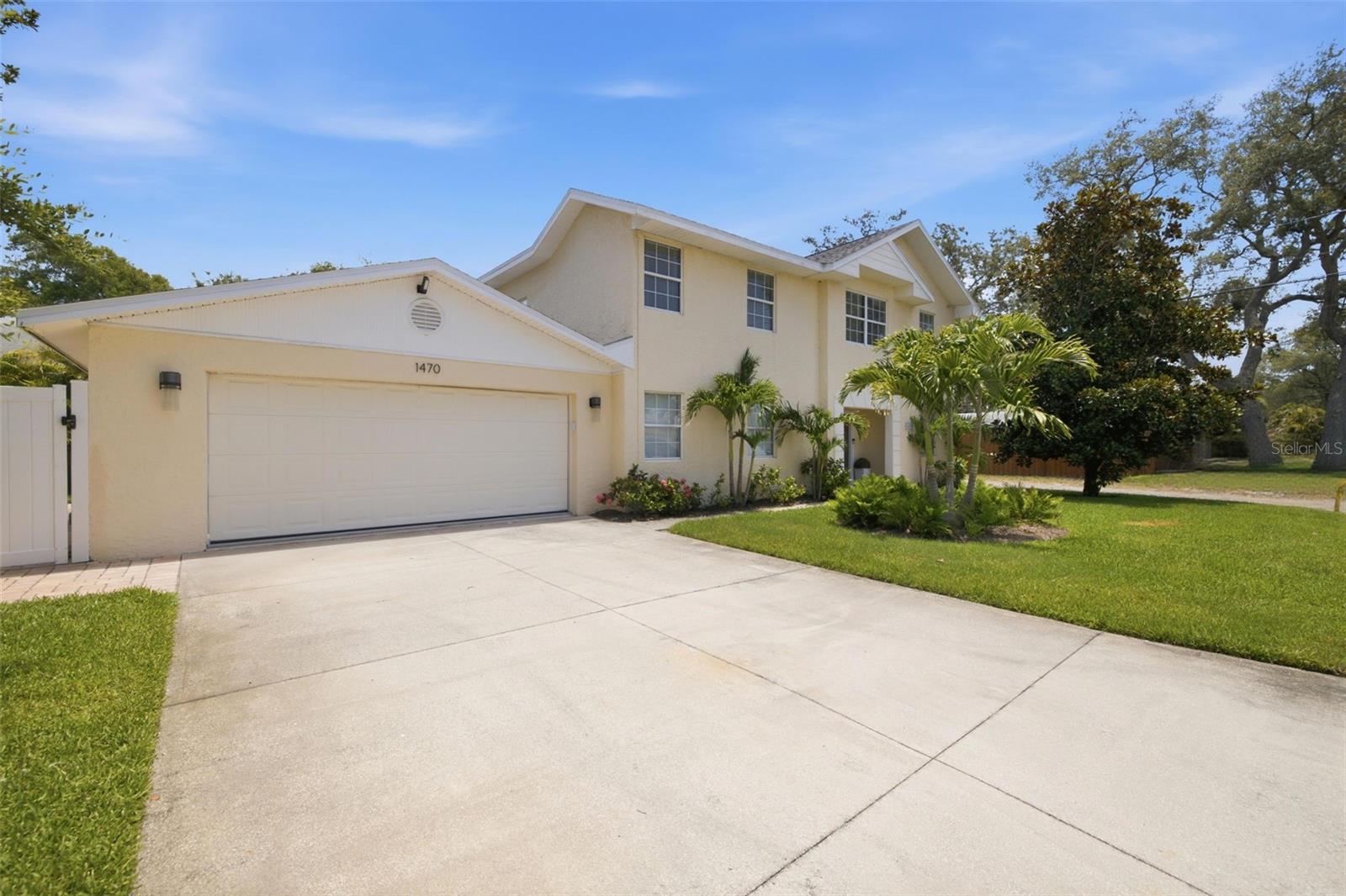 1470 28th Ave N, St Petersburg, FL 33704