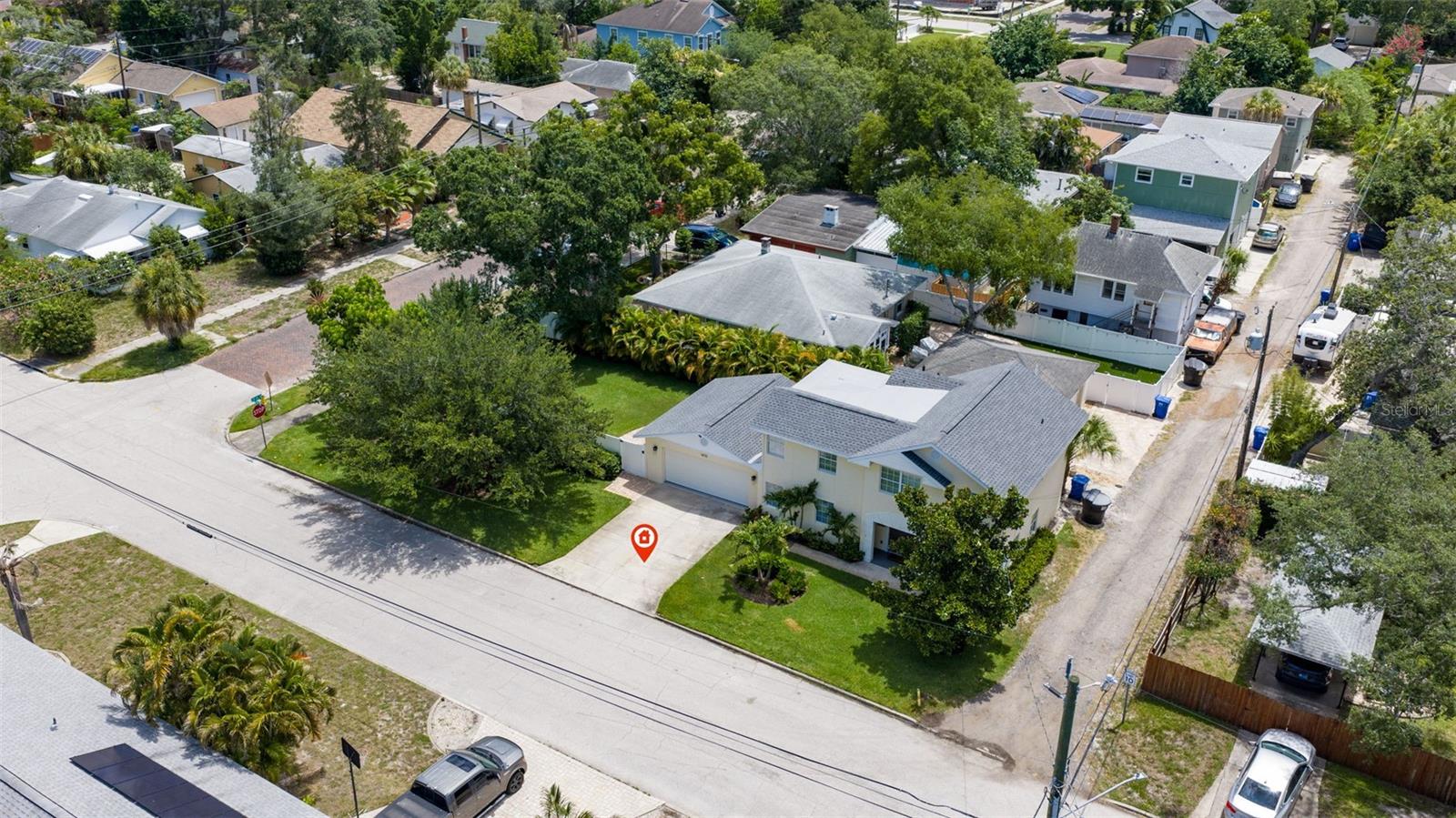 1470 28th Ave N, St Petersburg, FL 33704