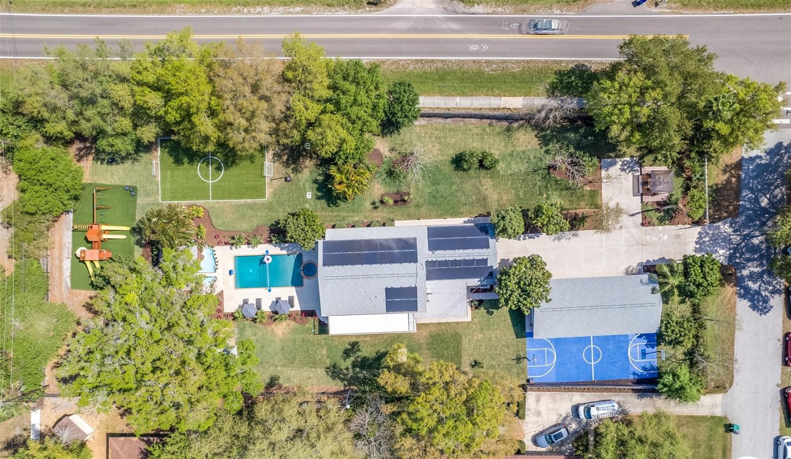 10852 131st St N, Largo, FL 33774