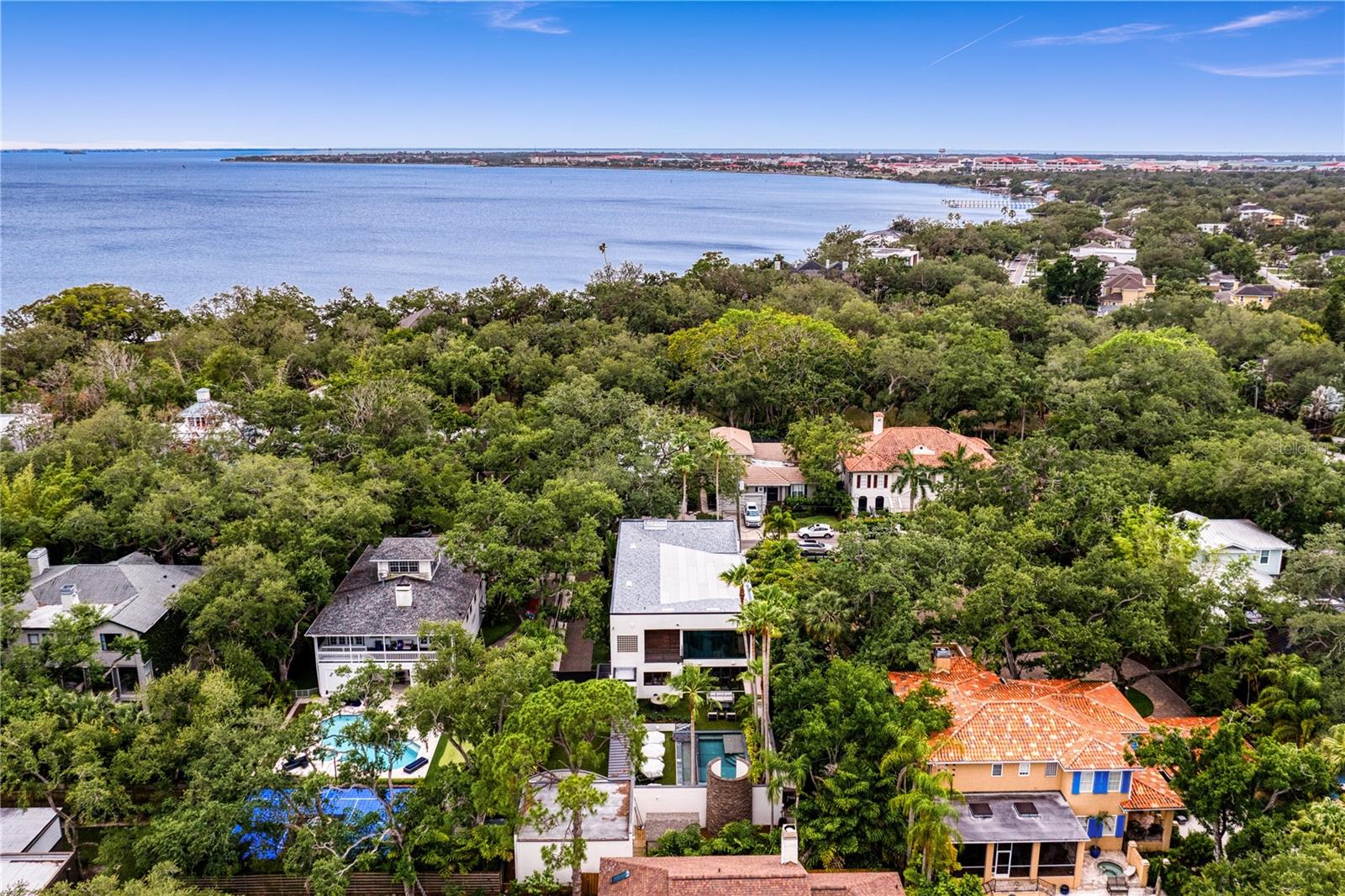 2515 W Shell Point Rd, Tampa, FL 33611