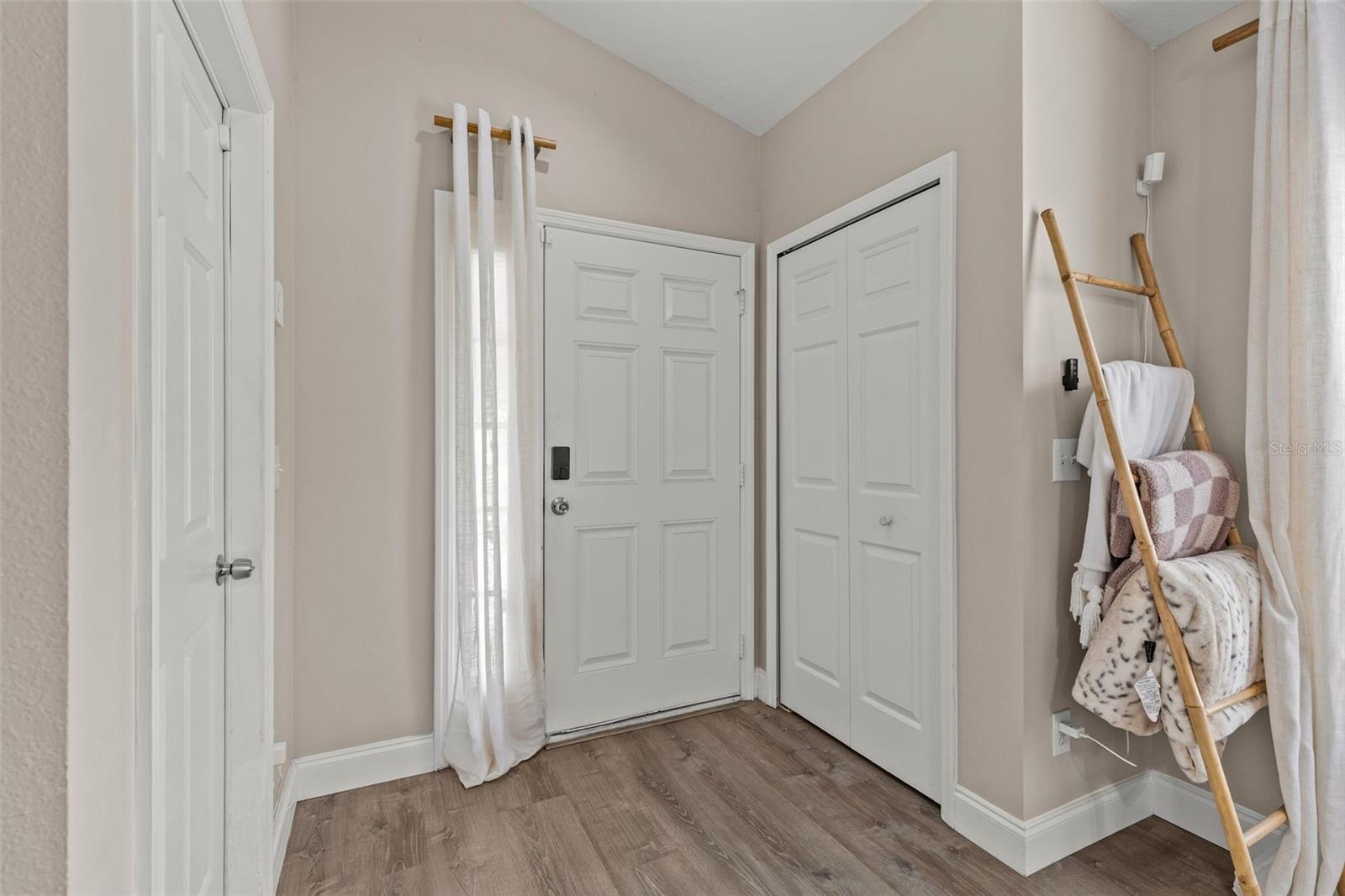 10611 Lakeside Vista Dr, Riverview, FL 33569