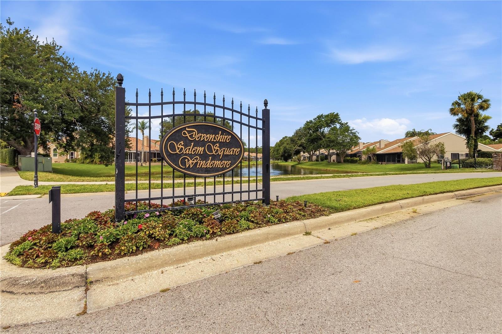 5515 Salem Square Dr S, Palm Harbor, FL 34685