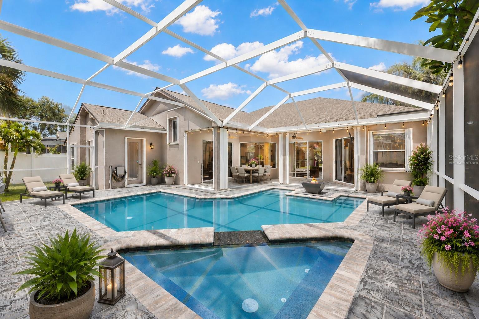 695 Salt Lake Dr, Tarpon Springs, FL 34689