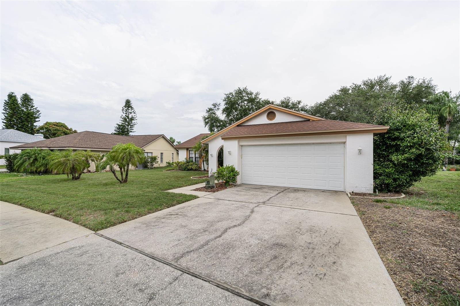 3114 Summervale Dr, Holiday, FL 34691