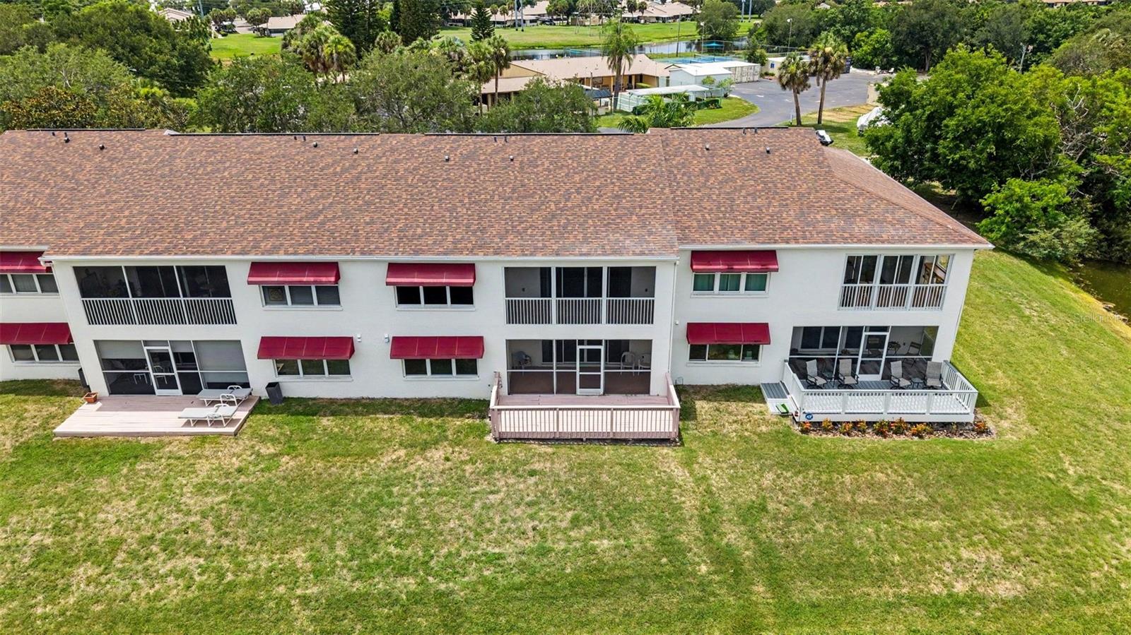 1400 Water View Dr W #102, Largo, FL 33771