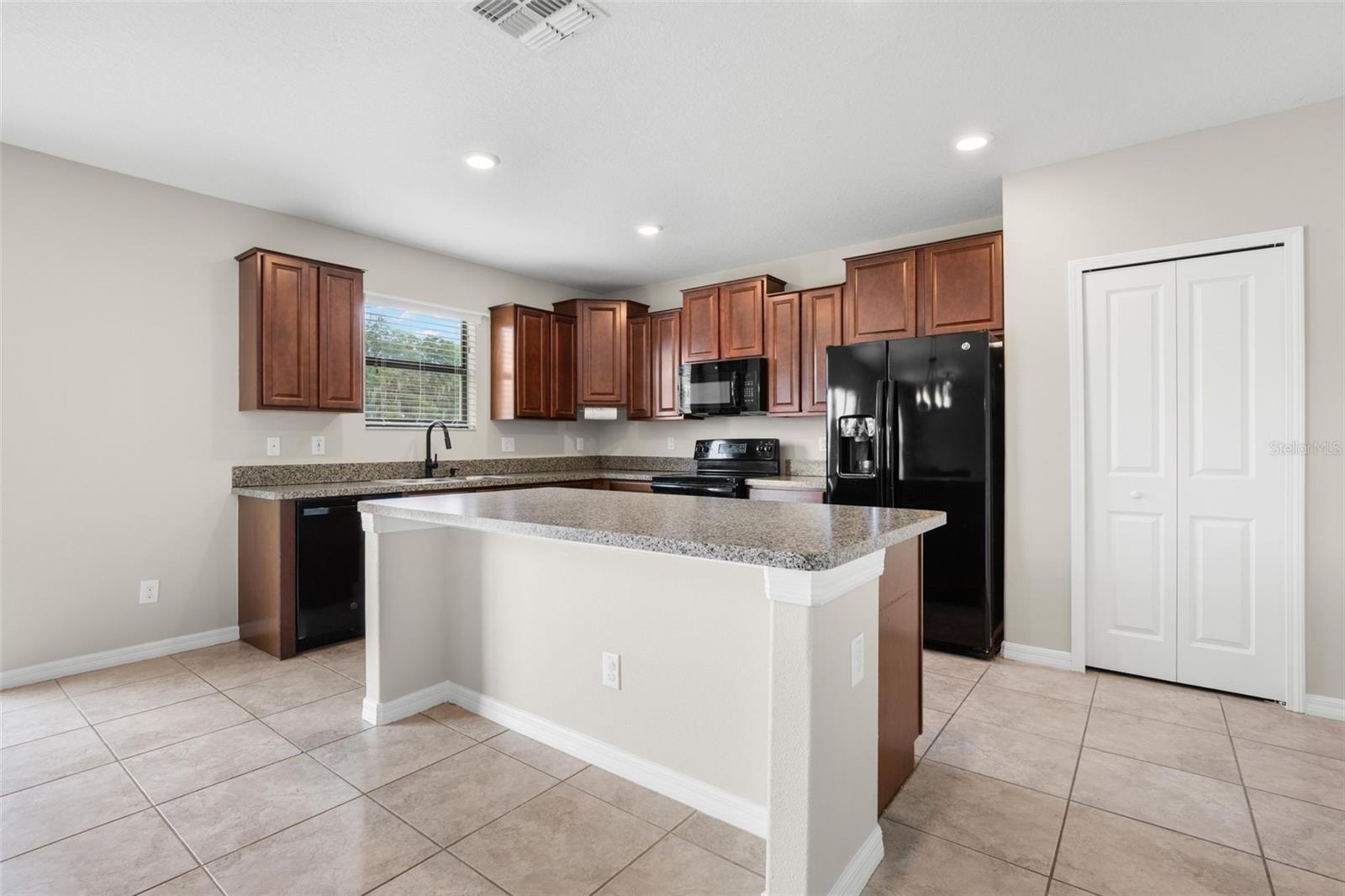36101 Stable Wilk Ave, Zephyrhills, FL 33541