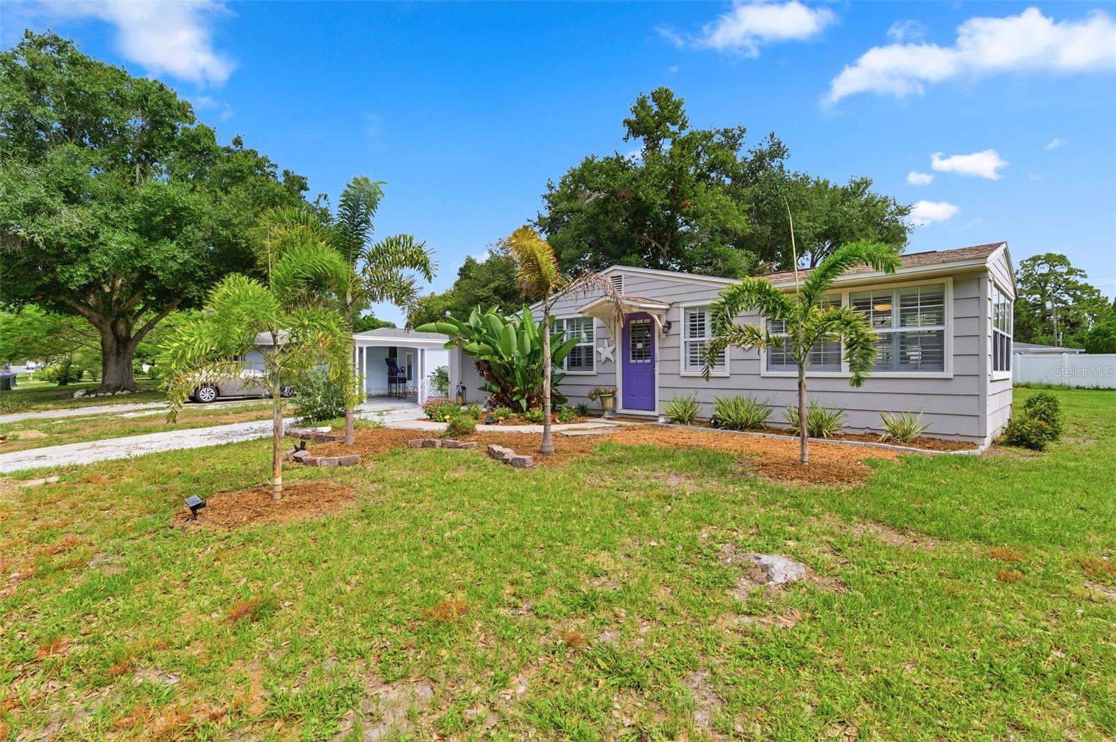652 Lexington St, Dunedin, FL 34698