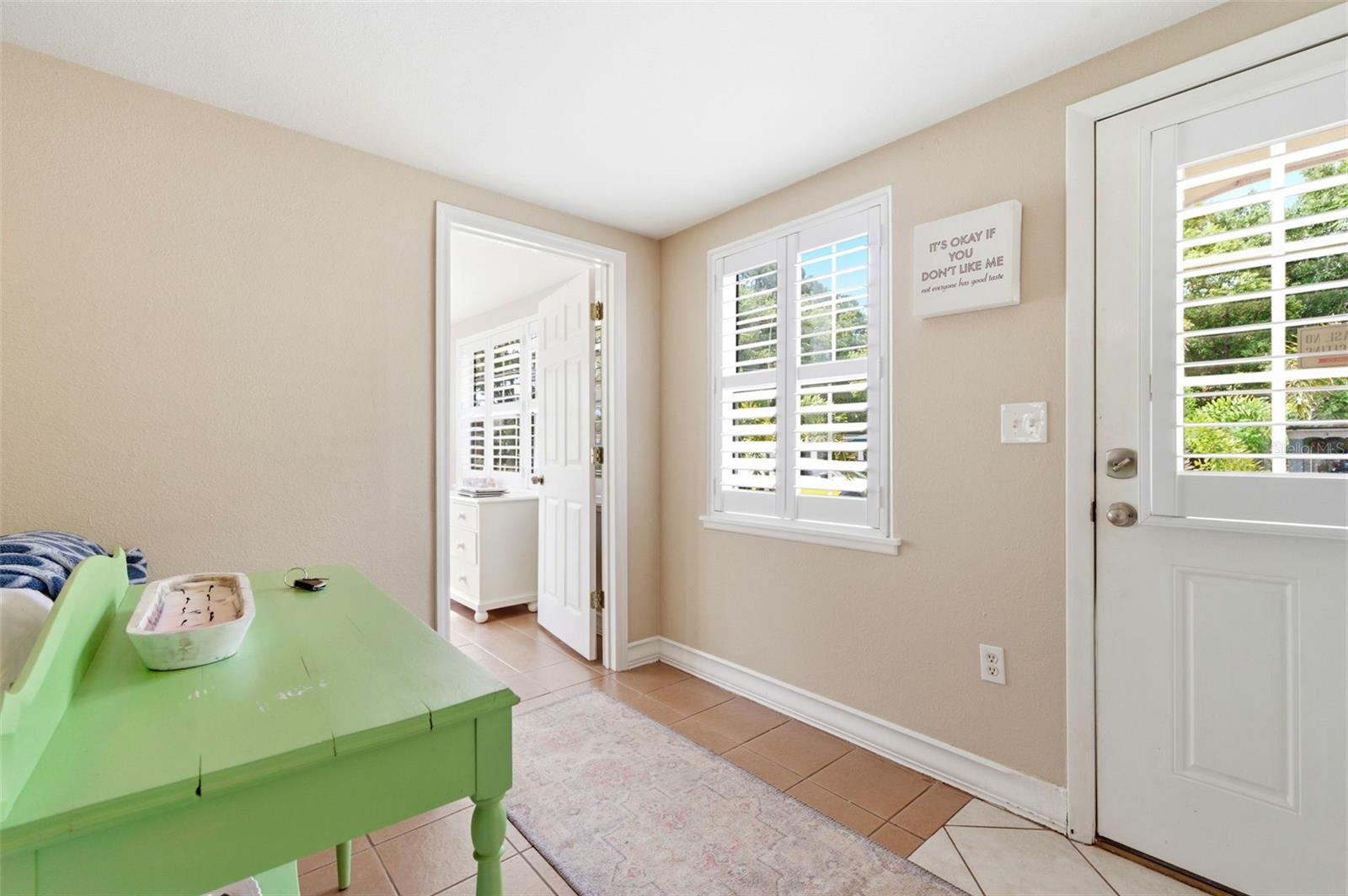 652 Lexington St, Dunedin, FL 34698