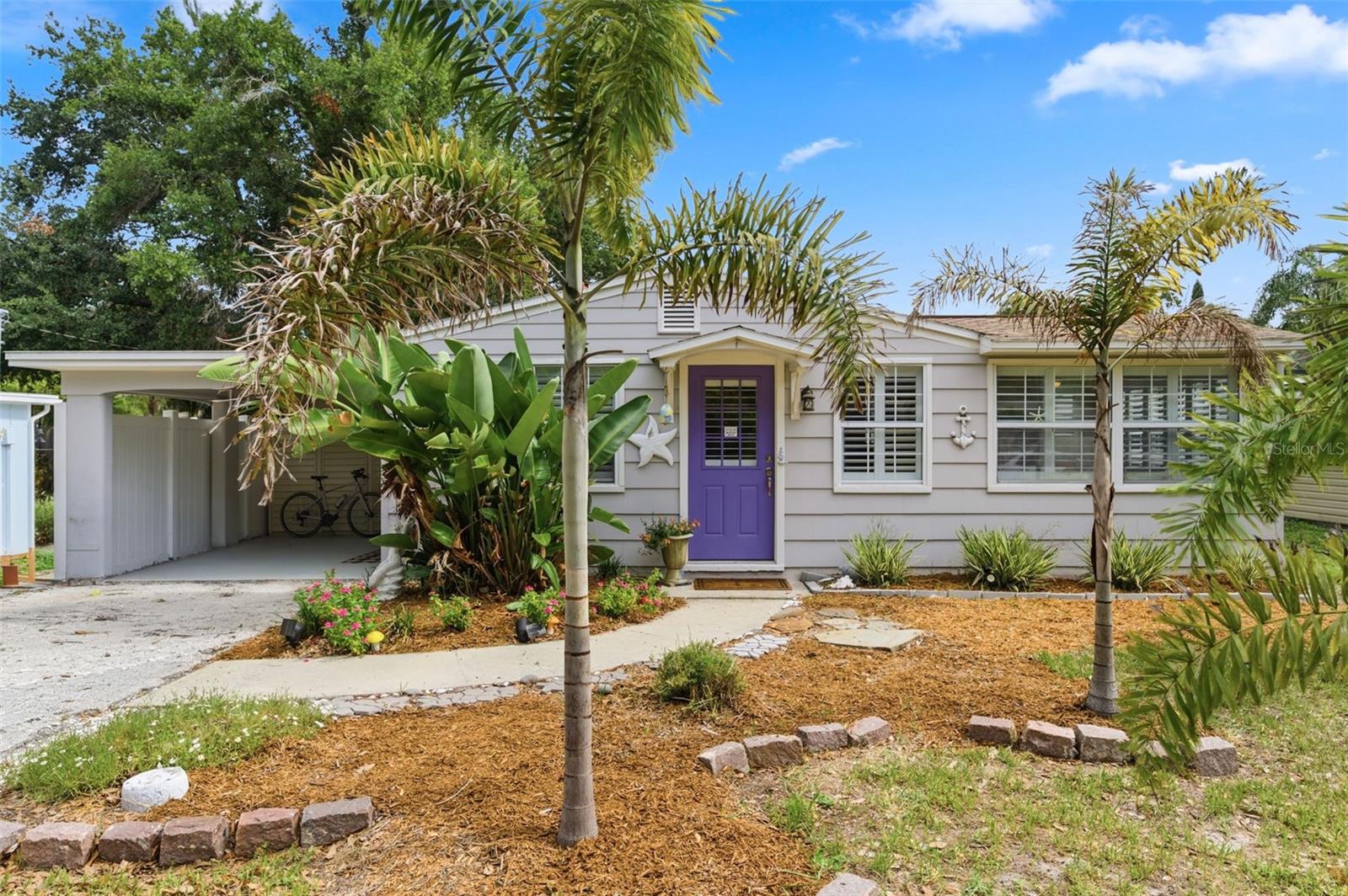 652 Lexington St, Dunedin, FL 34698