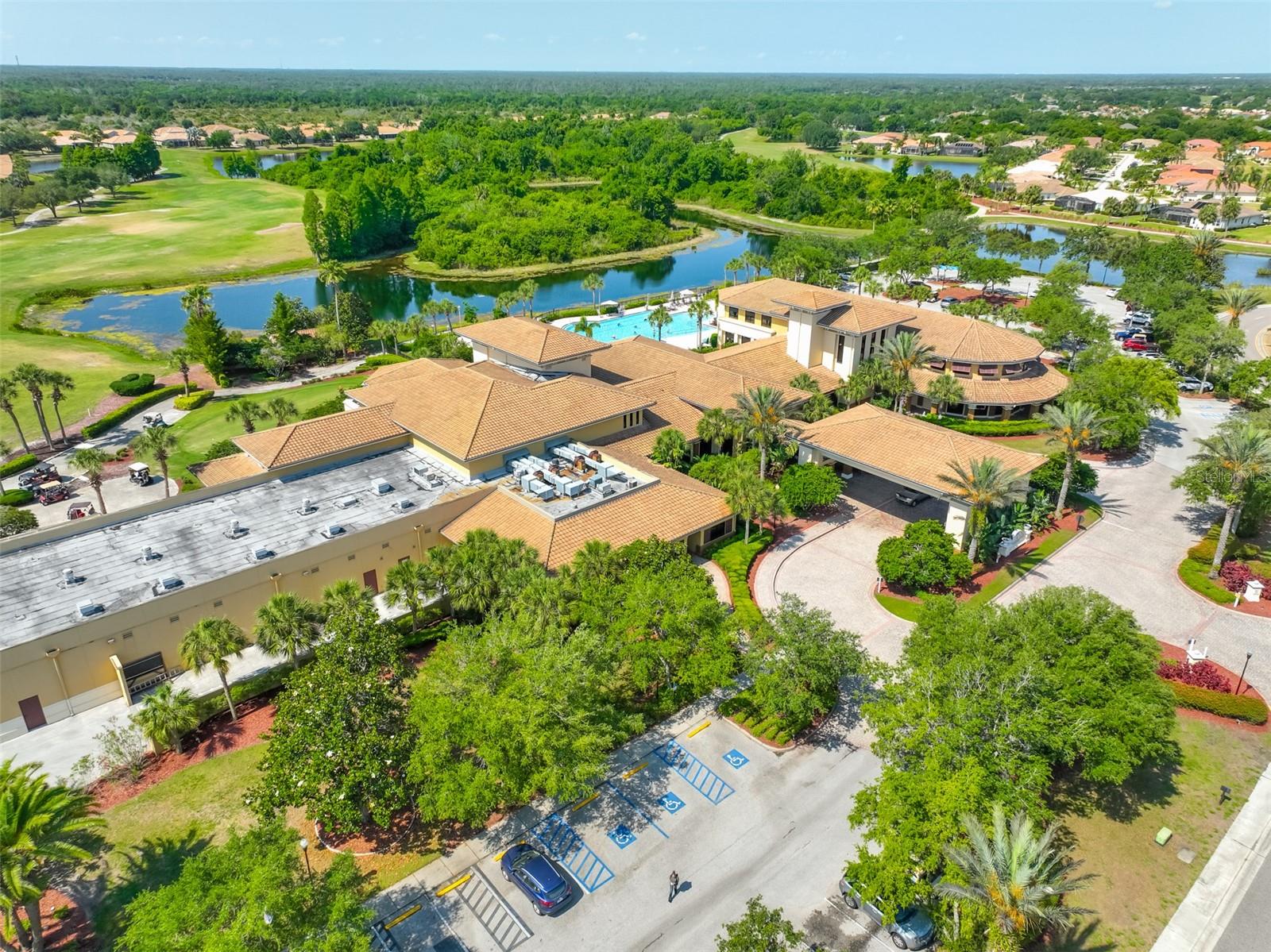 1050 Regal Manor Way, Sun City Center, FL 33573