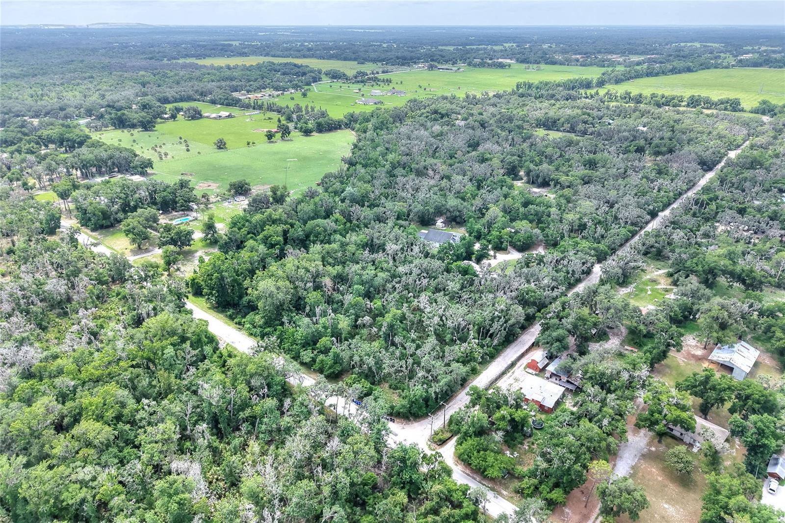 600 Thompson Rd, Lithia, FL 33547