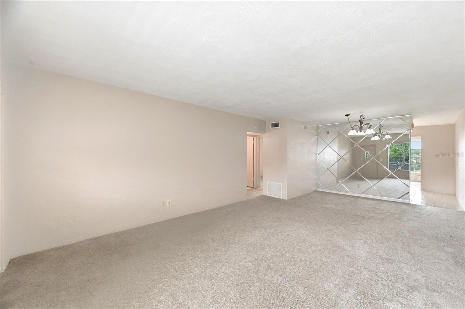 2462 Brazilia Dr #70, Clearwater, FL 33763