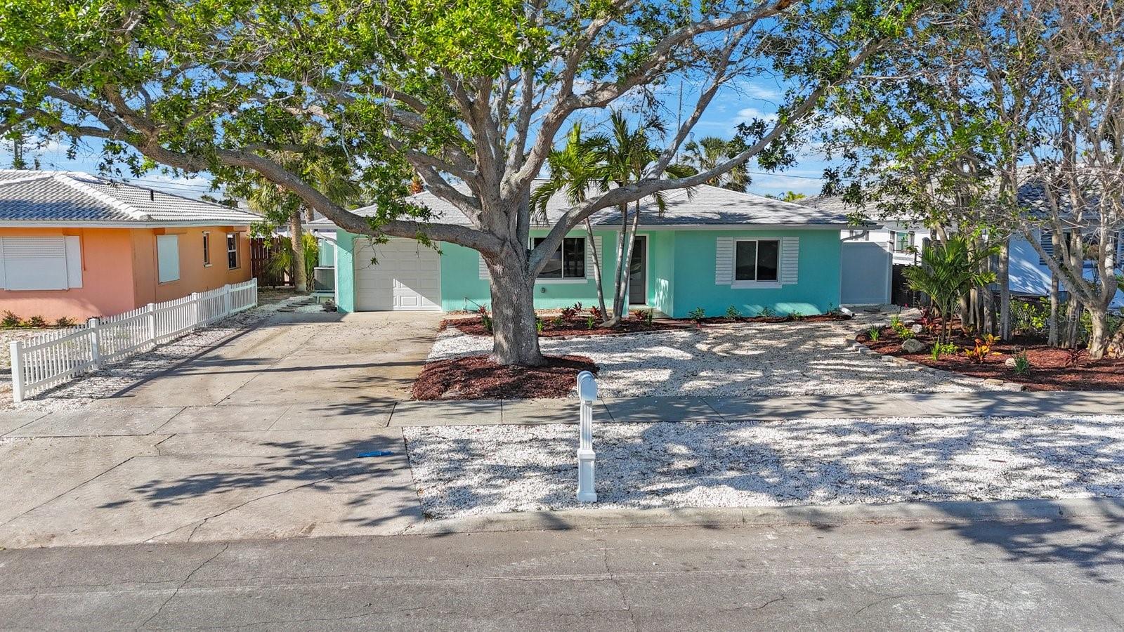 280 41st Ave, St Pete Beach, FL 33706