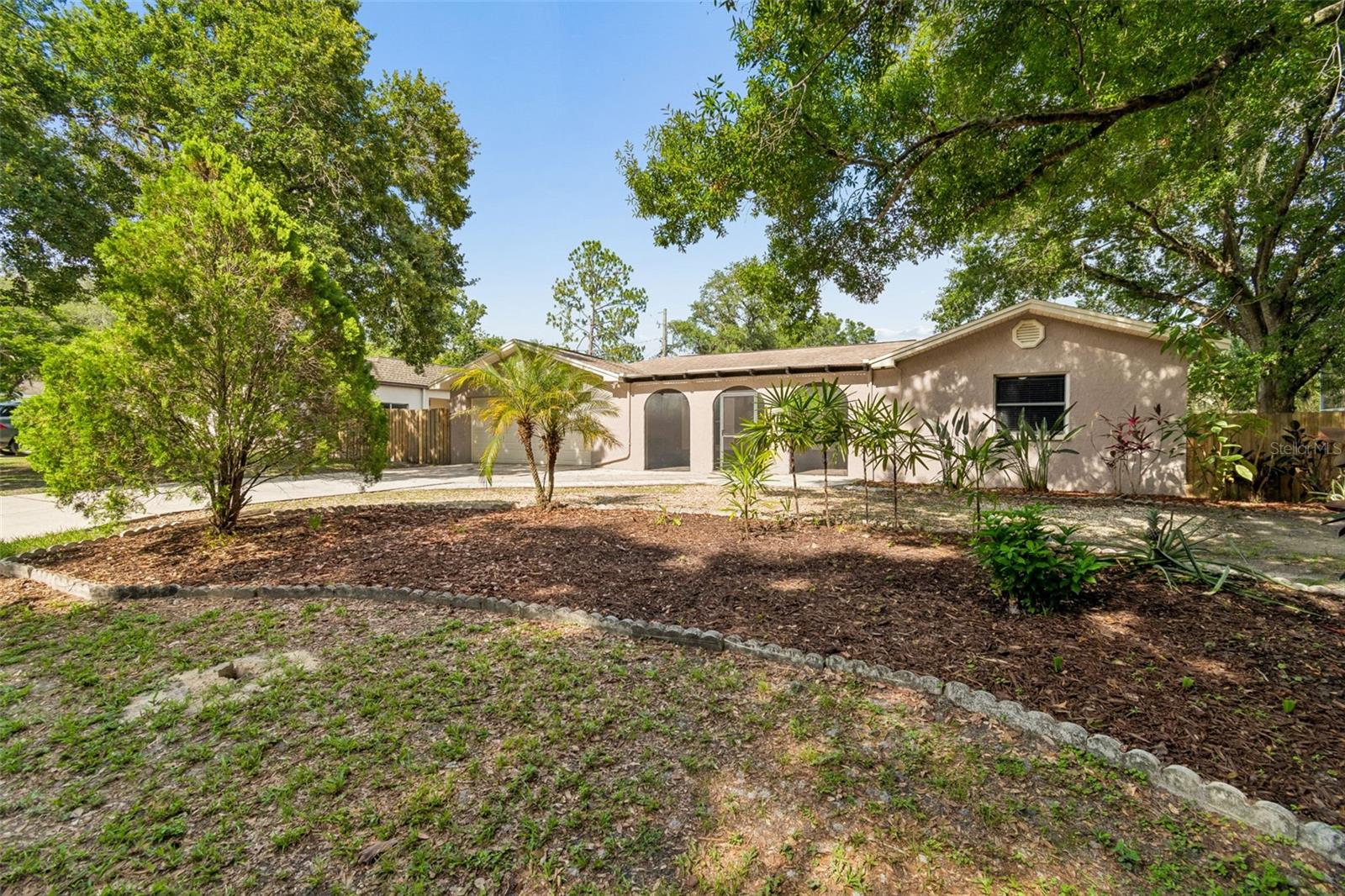 503 Rollingview Dr, Temple Terrace, FL 33617