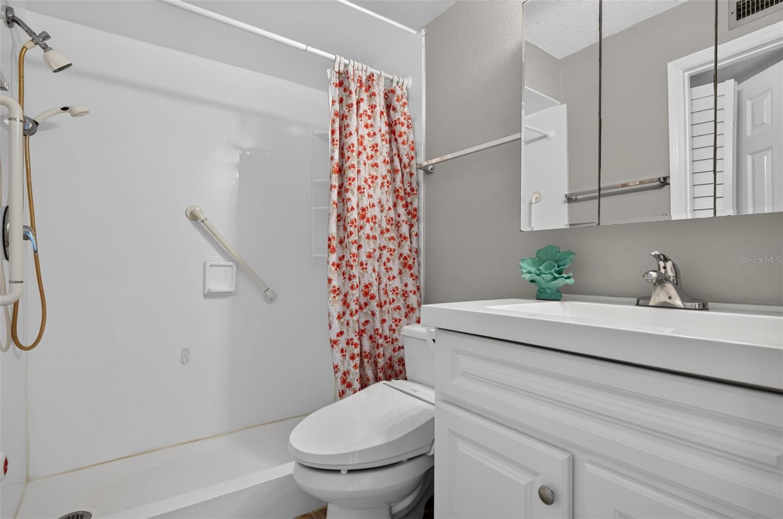 2207 Belleair Rd #B16, Clearwater, FL 33764