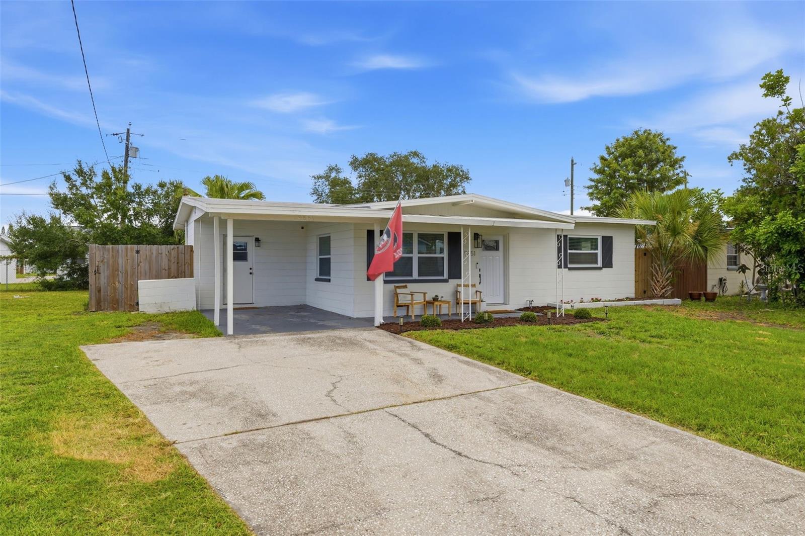 9851 52nd St N, Pinellas Park, FL 33782