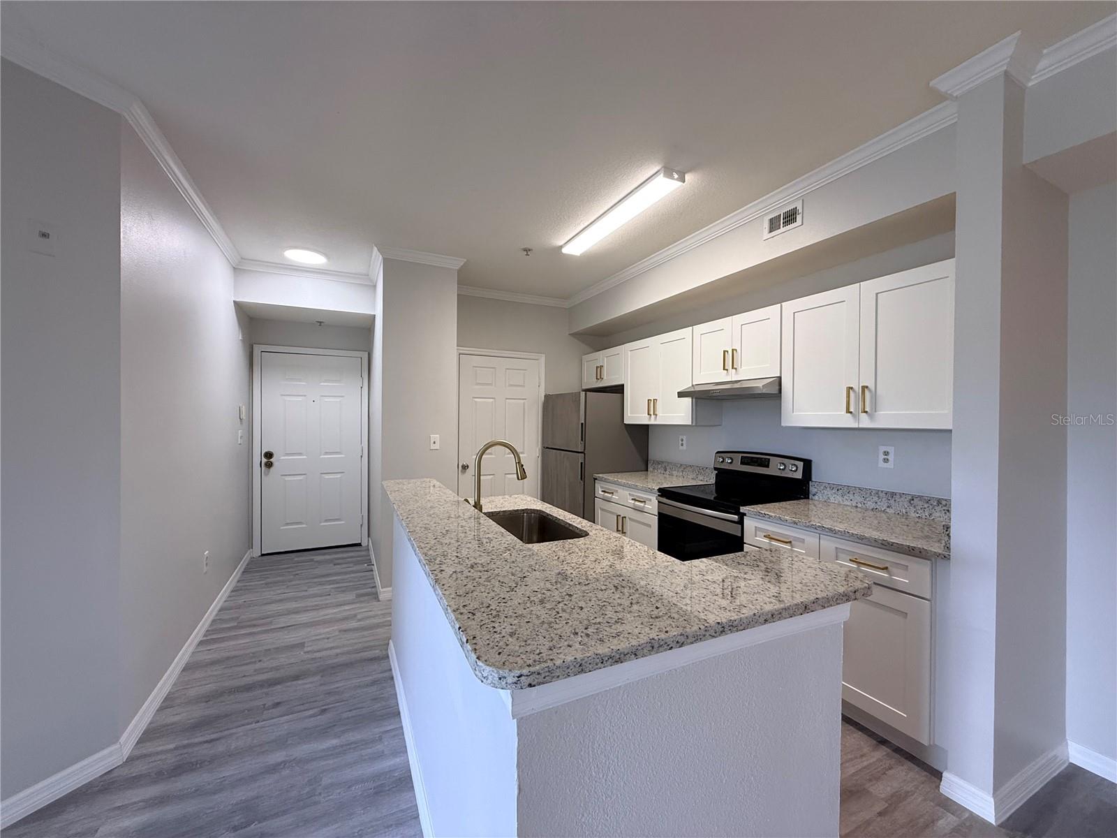 5618 Pinnacle Heights Cir #305, Tampa, FL 33624