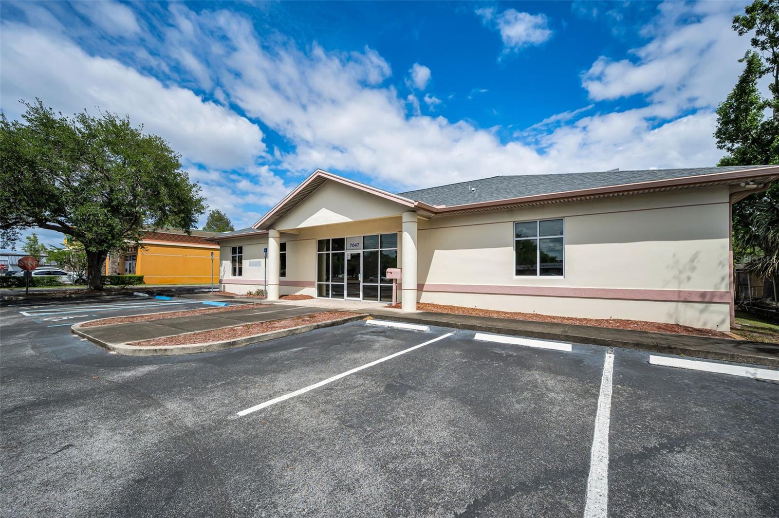 7047 66th St N, Pinellas Park, FL 33781