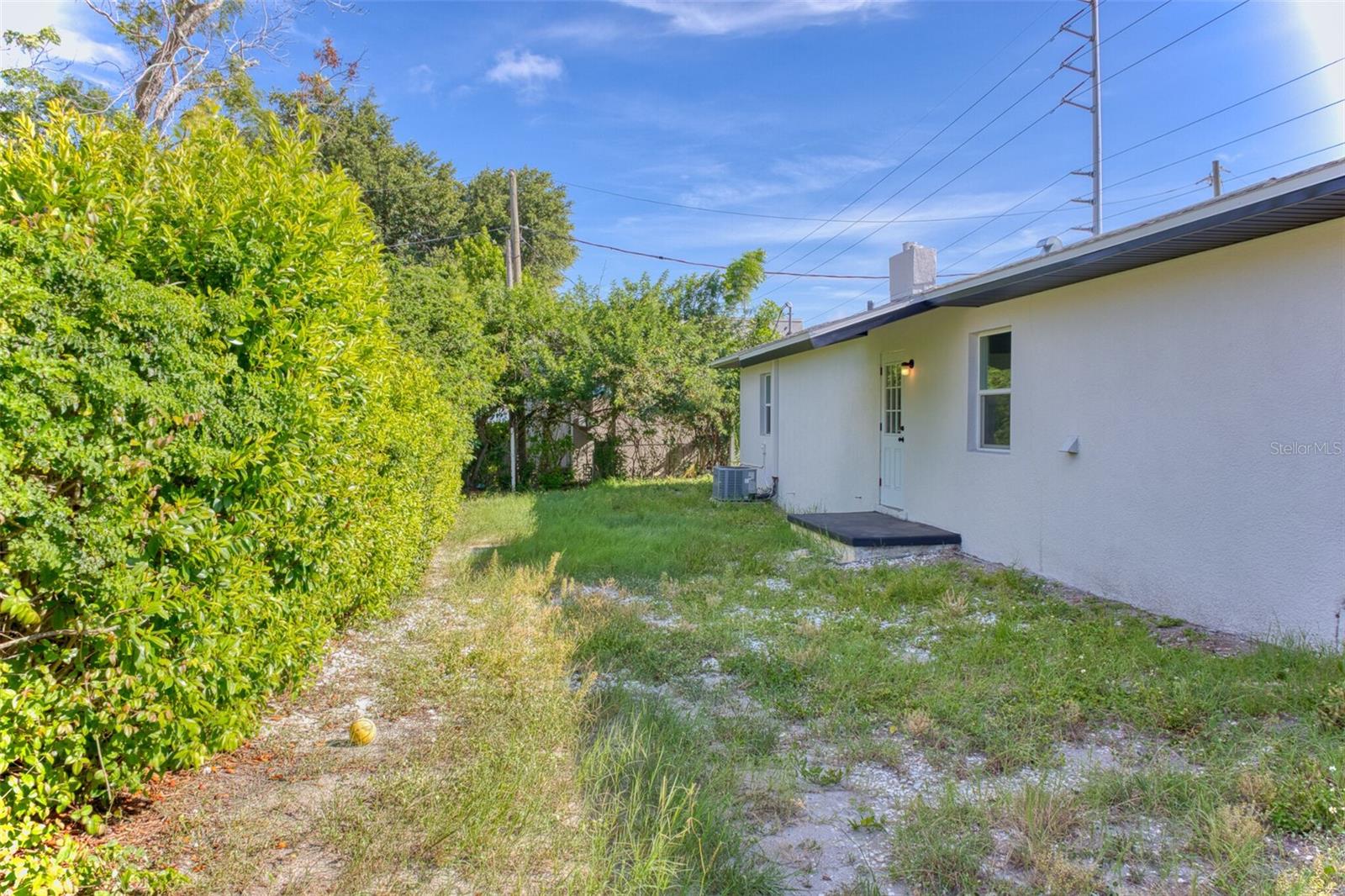 1301 Woodbine St, Clearwater, FL 33755