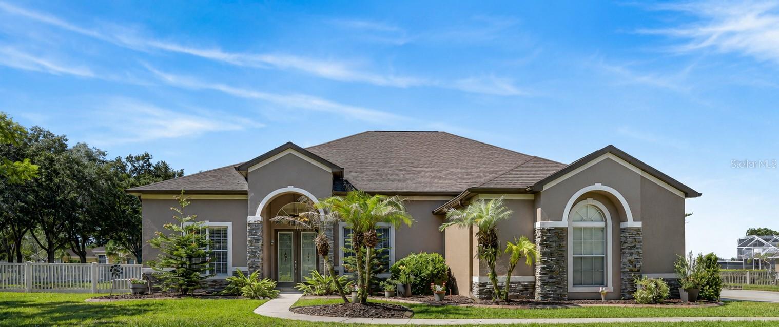 209 Forest Breeze Ave, Brandon, FL 33511