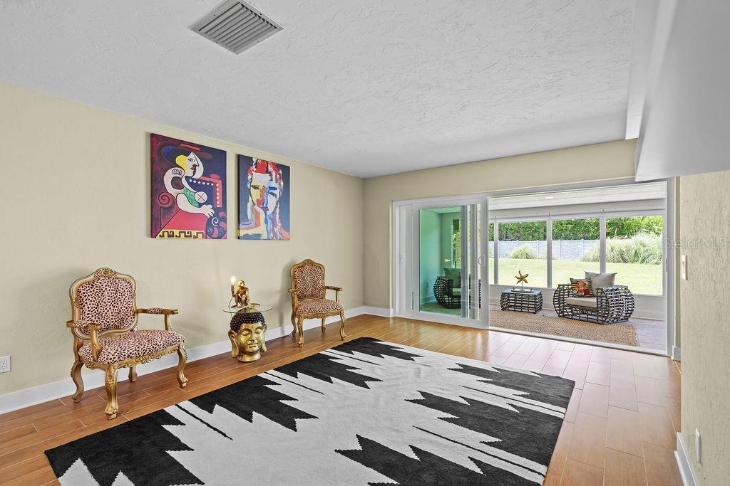215 Boca Ciega Point Blvd N #3, St Petersburg, FL 33708