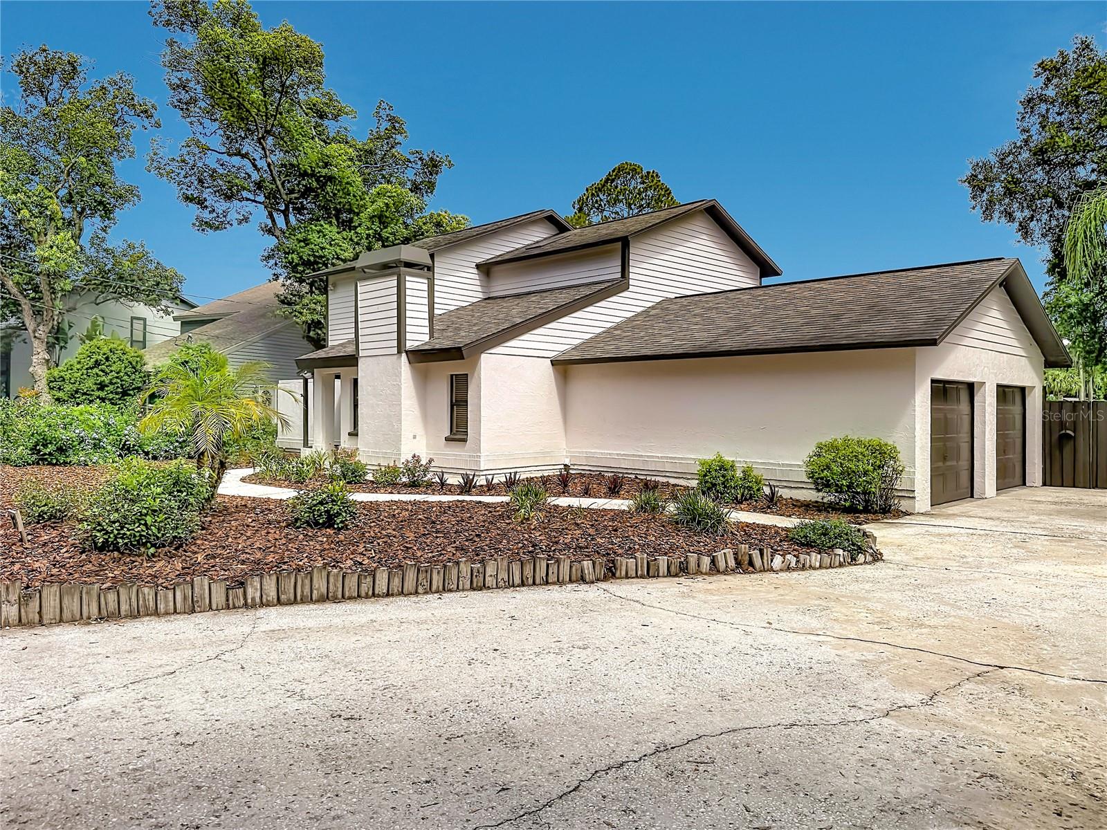 87 1st Ave NW, Lutz, FL 33548