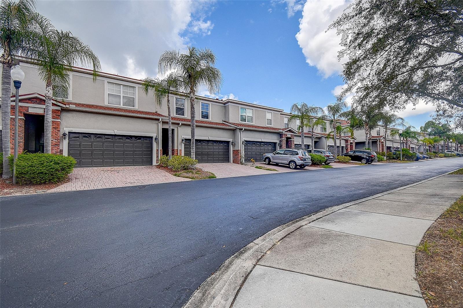 1426 Hillview Ln, Tarpon Springs, FL 34689