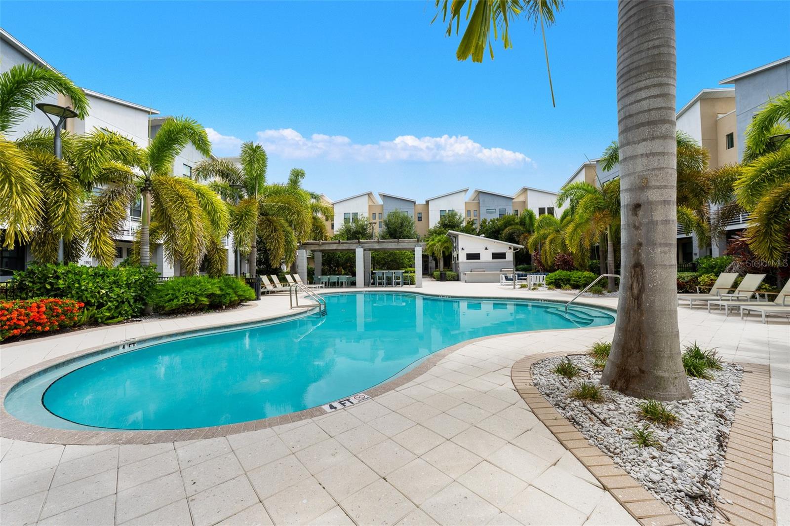 2522 12th Ter N, St Petersburg, FL 33713