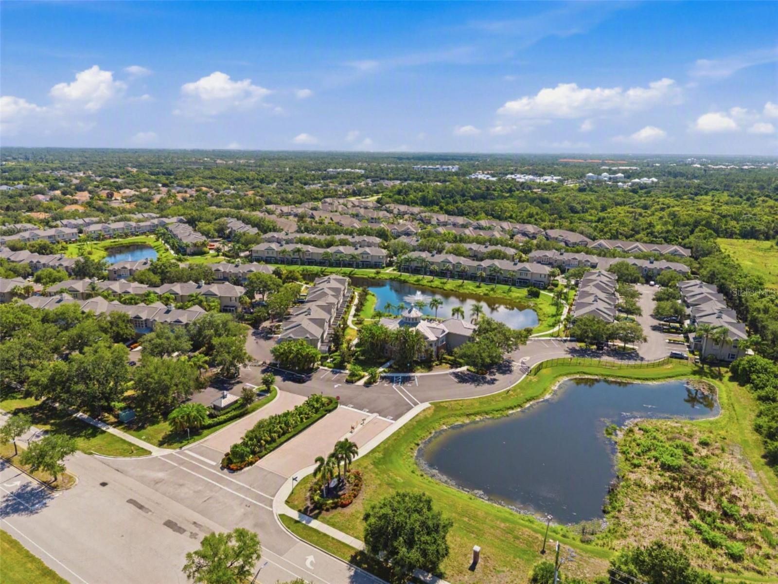 7560 Plantation Cir, Bradenton, FL 34201