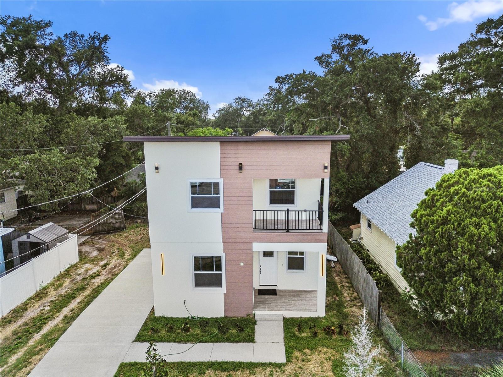 2141 Upton Ct S, St Petersburg, FL 33712