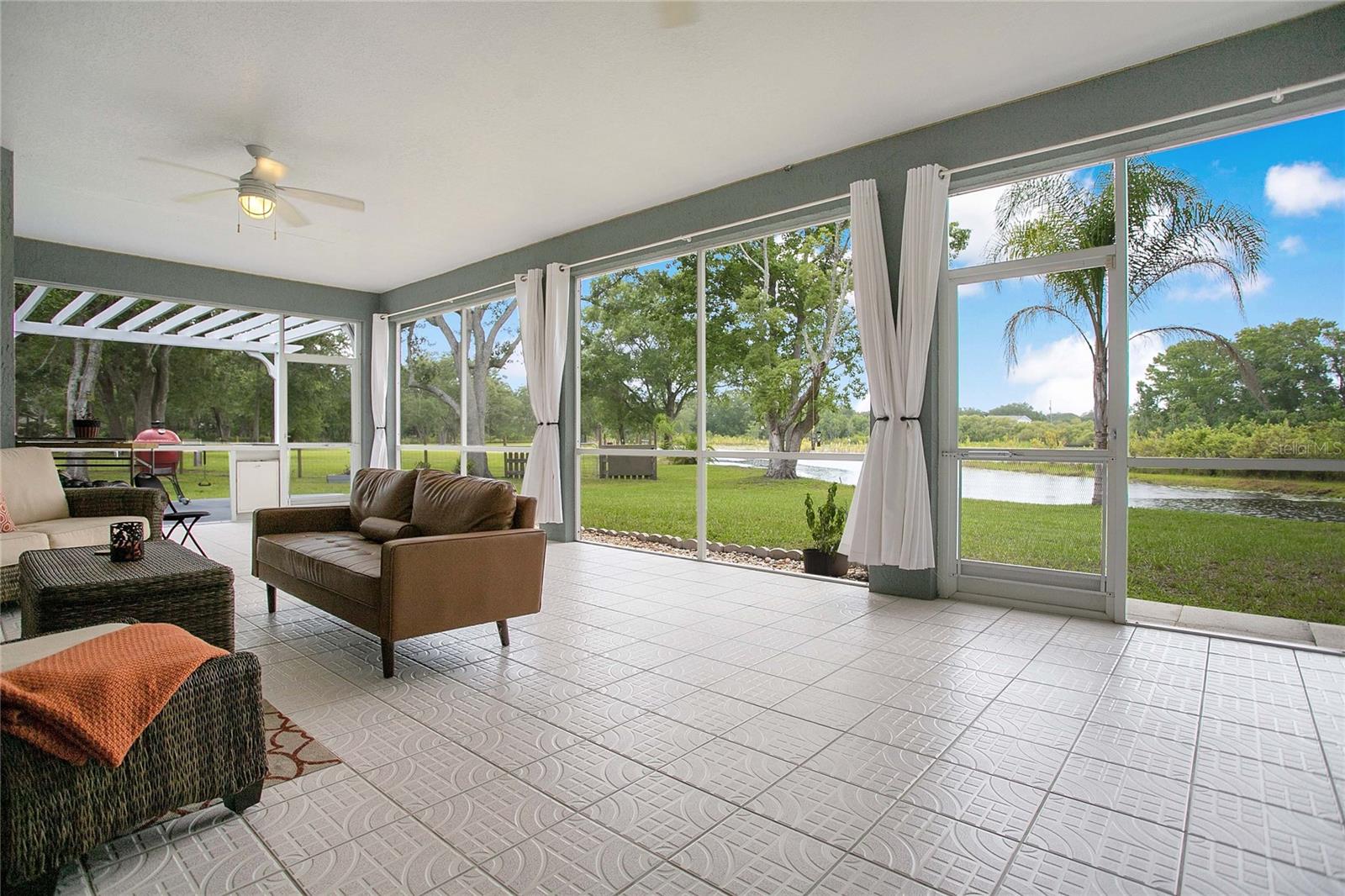 19616 Livingston Ave, Lutz, FL 33559