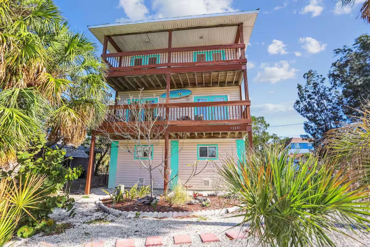 12201 Gulf Blvd, Treasure Island, FL 33706