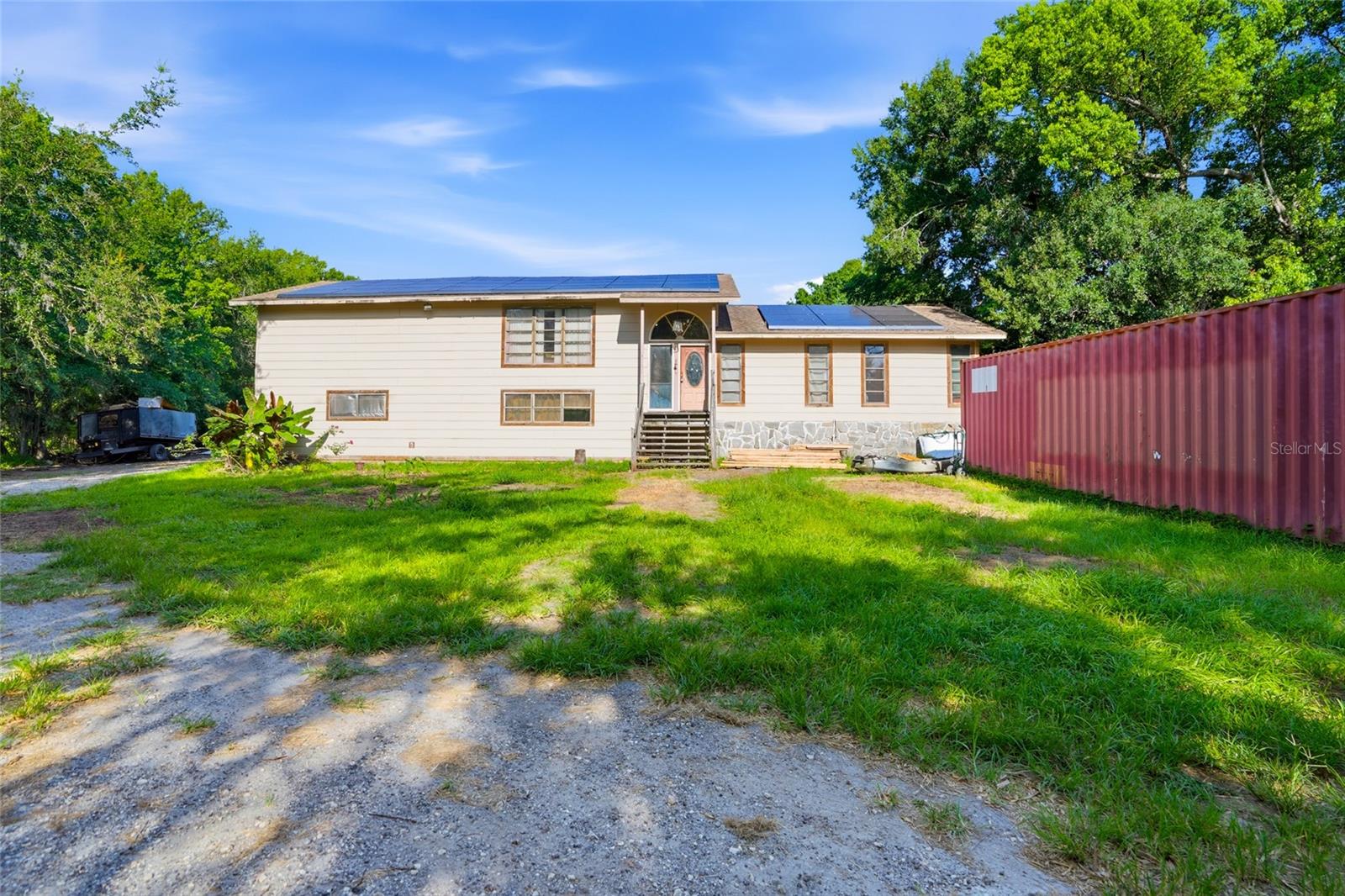2347 Brookside Dr, Lutz, FL 33558