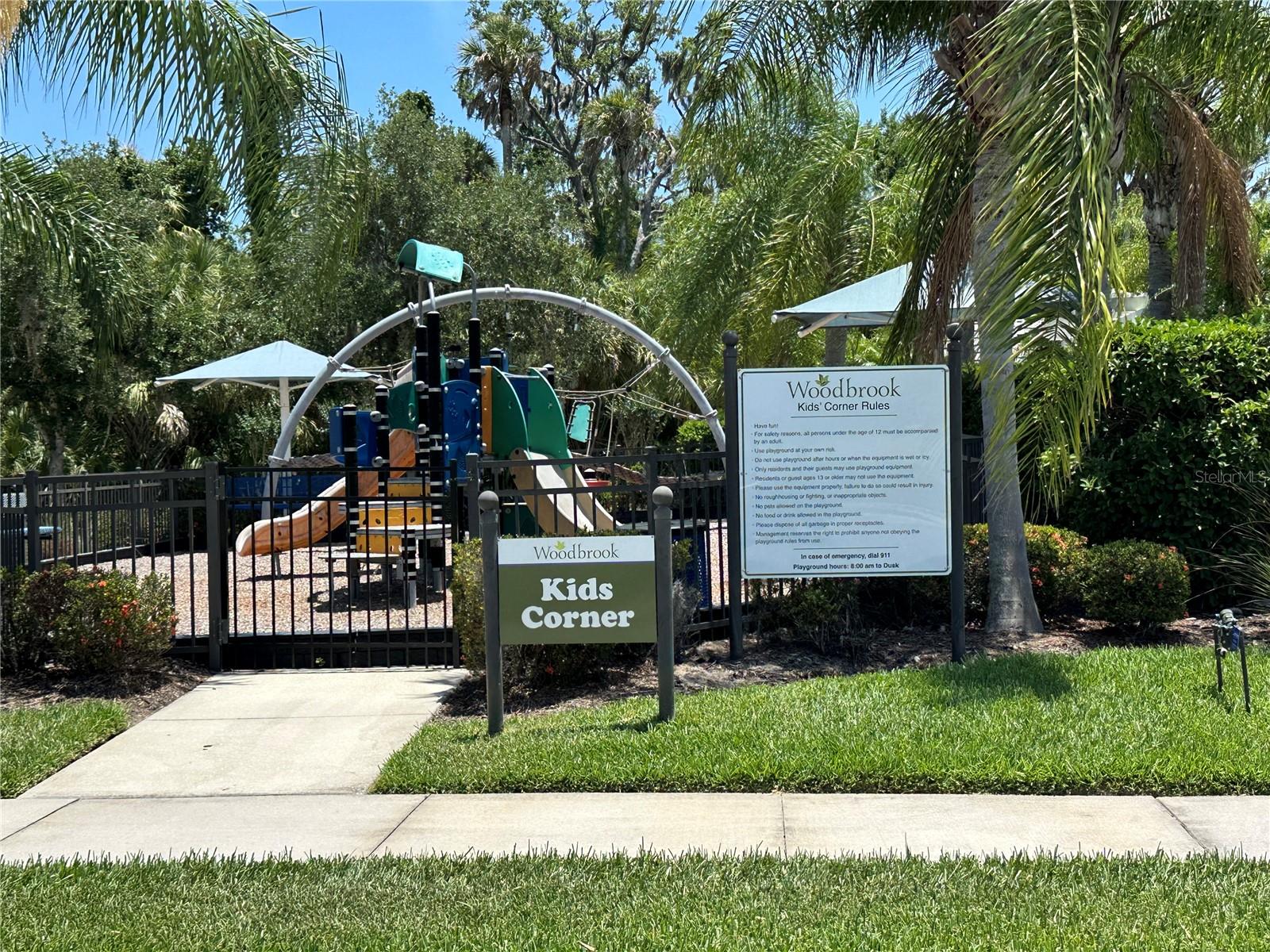 4811 Silvermoss Dr, Sarasota, FL 34243