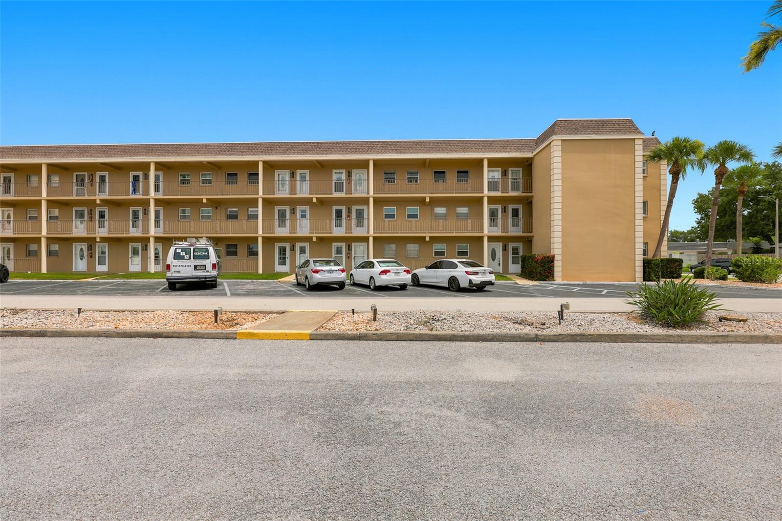 1 Boca Ciega Point Blvd #316, St Petersburg, FL 33708