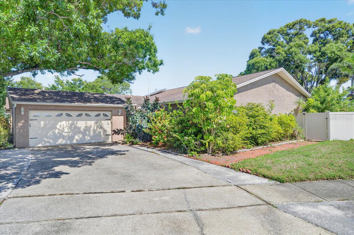 10202 56th St N, Pinellas Park, FL 33782