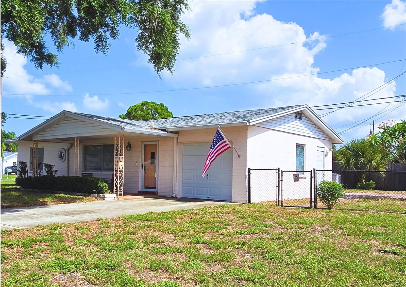 10833 111th Pl N, Seminole, FL 33778