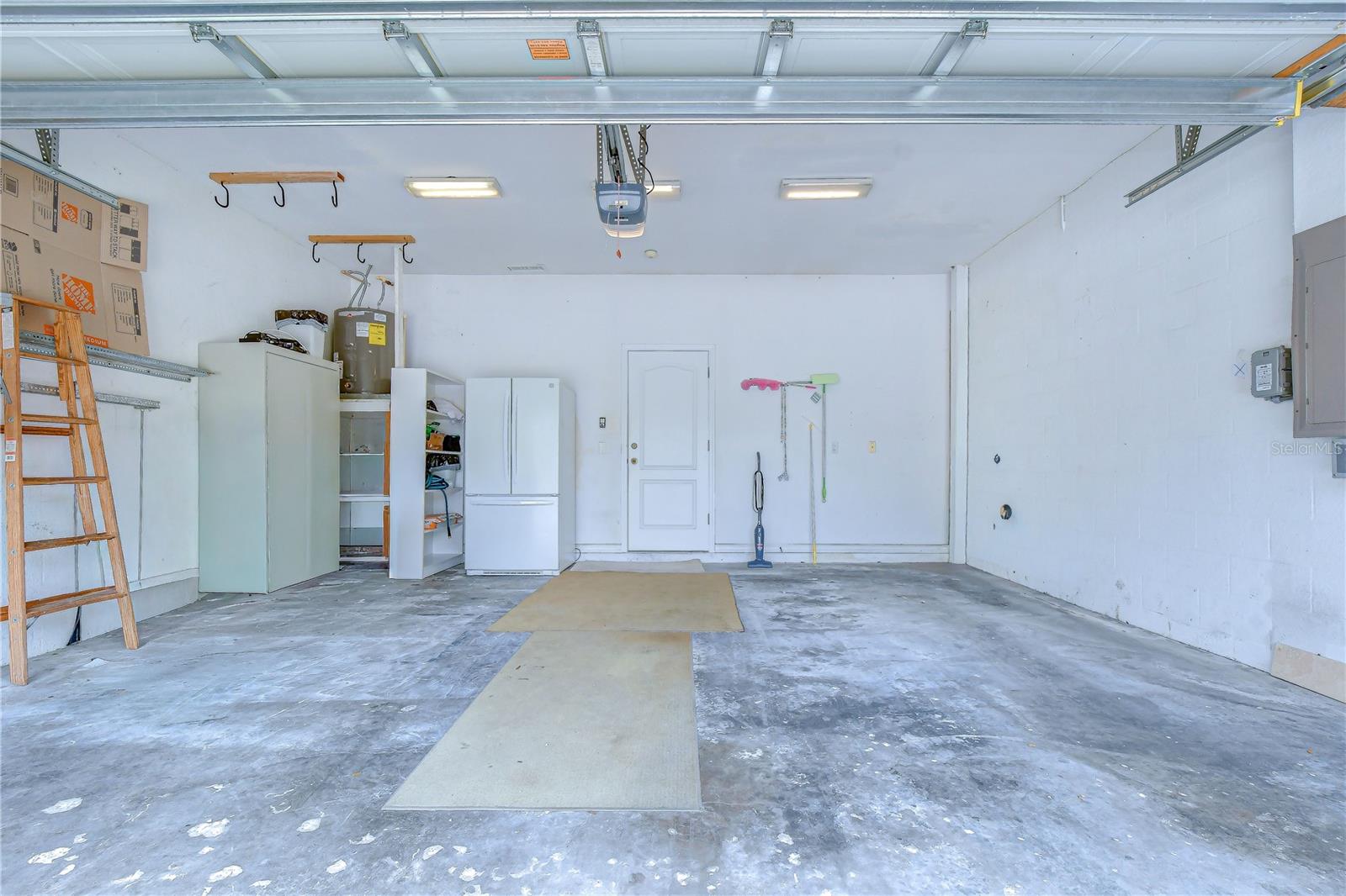 1050 Starkey Rd #2105, Largo, FL 33771