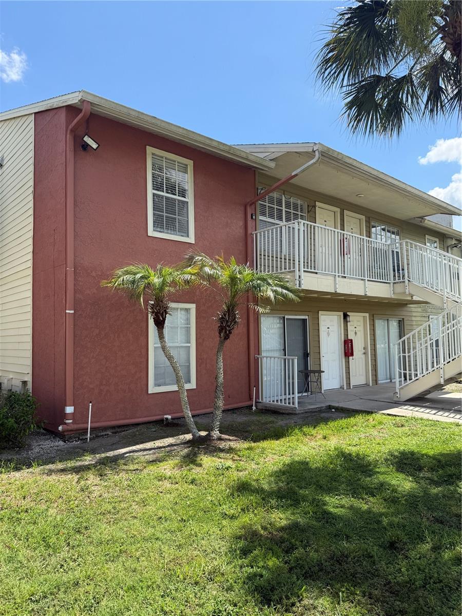 220 Lake Parsons GREEN #205, Brandon, FL 33511