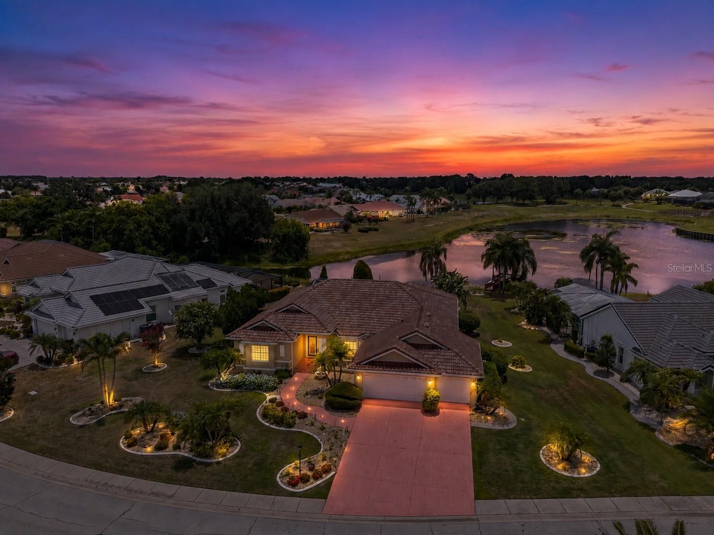 2116 Platinum Dr, Sun City Center, FL 33573