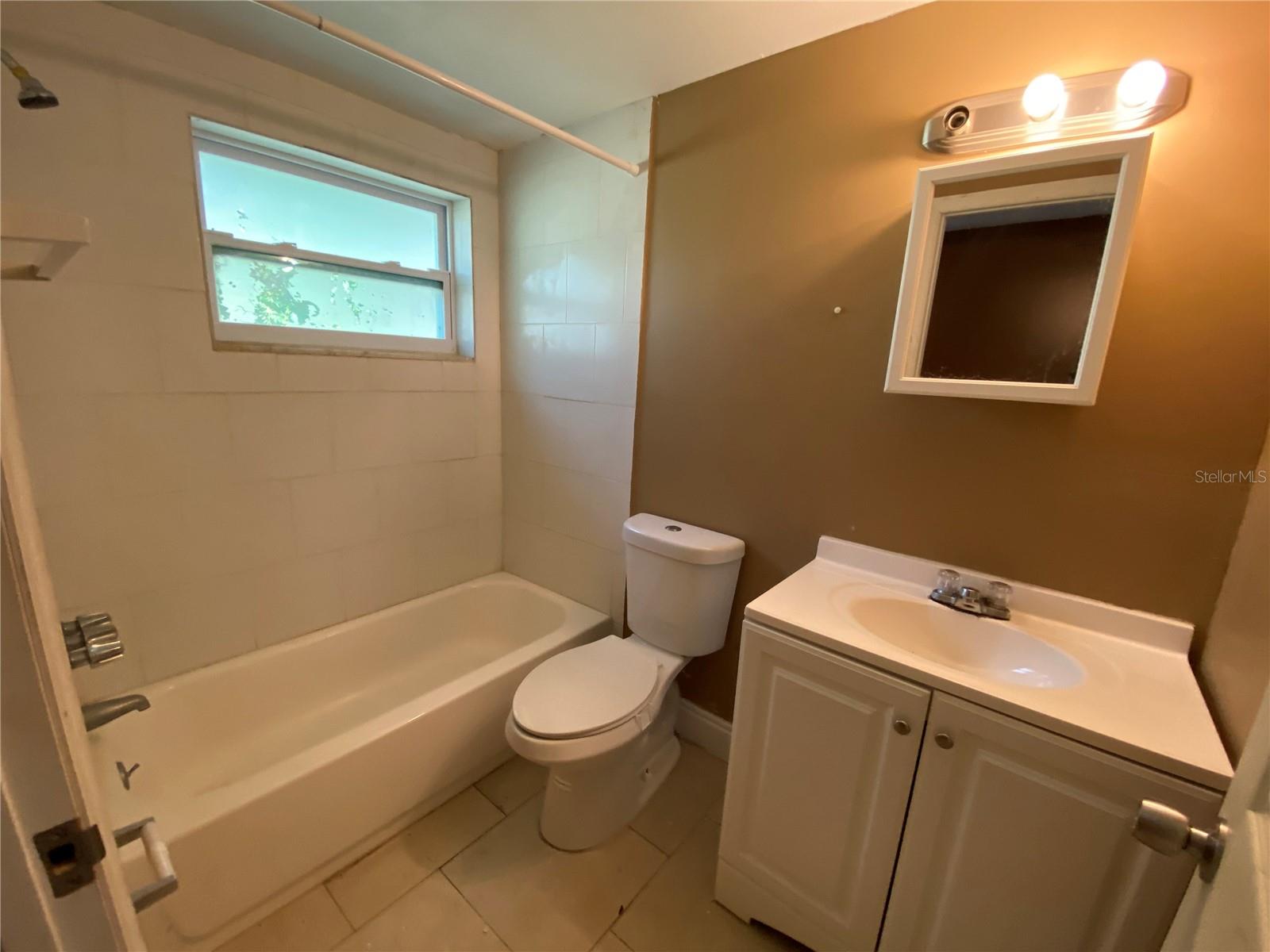 1609 E 143rd Ave #105-108, Tampa, FL 33613
