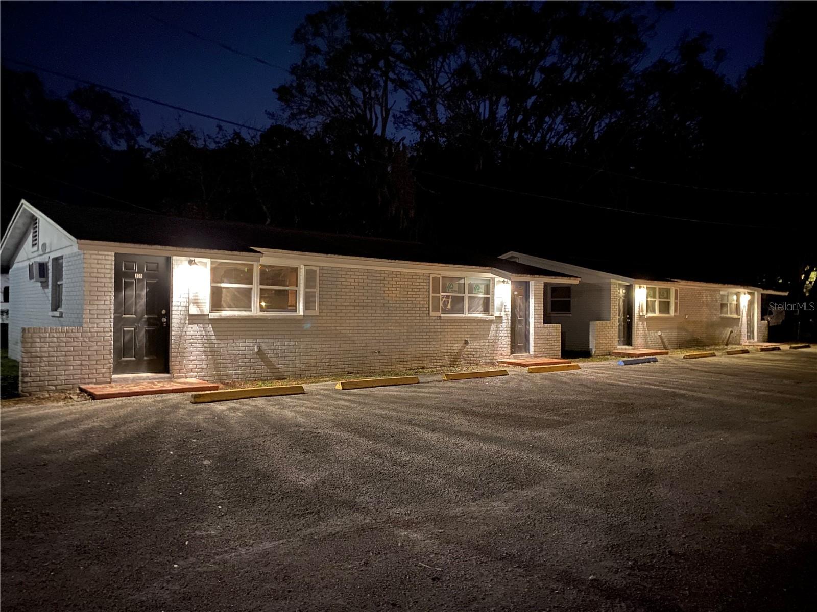 1609 E 143rd Ave #105-108, Tampa, FL 33613