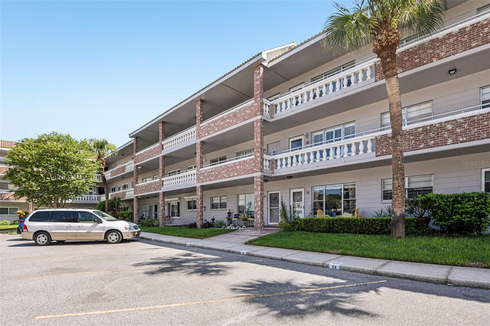 2460 Persian Dr #44, Clearwater, FL 33763