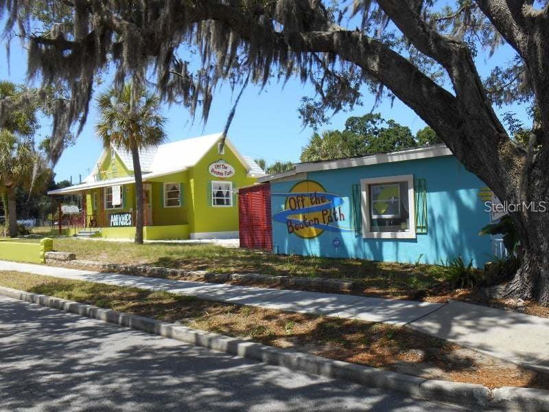 1019 Peninsula Rd, Tarpon Springs, FL 34689