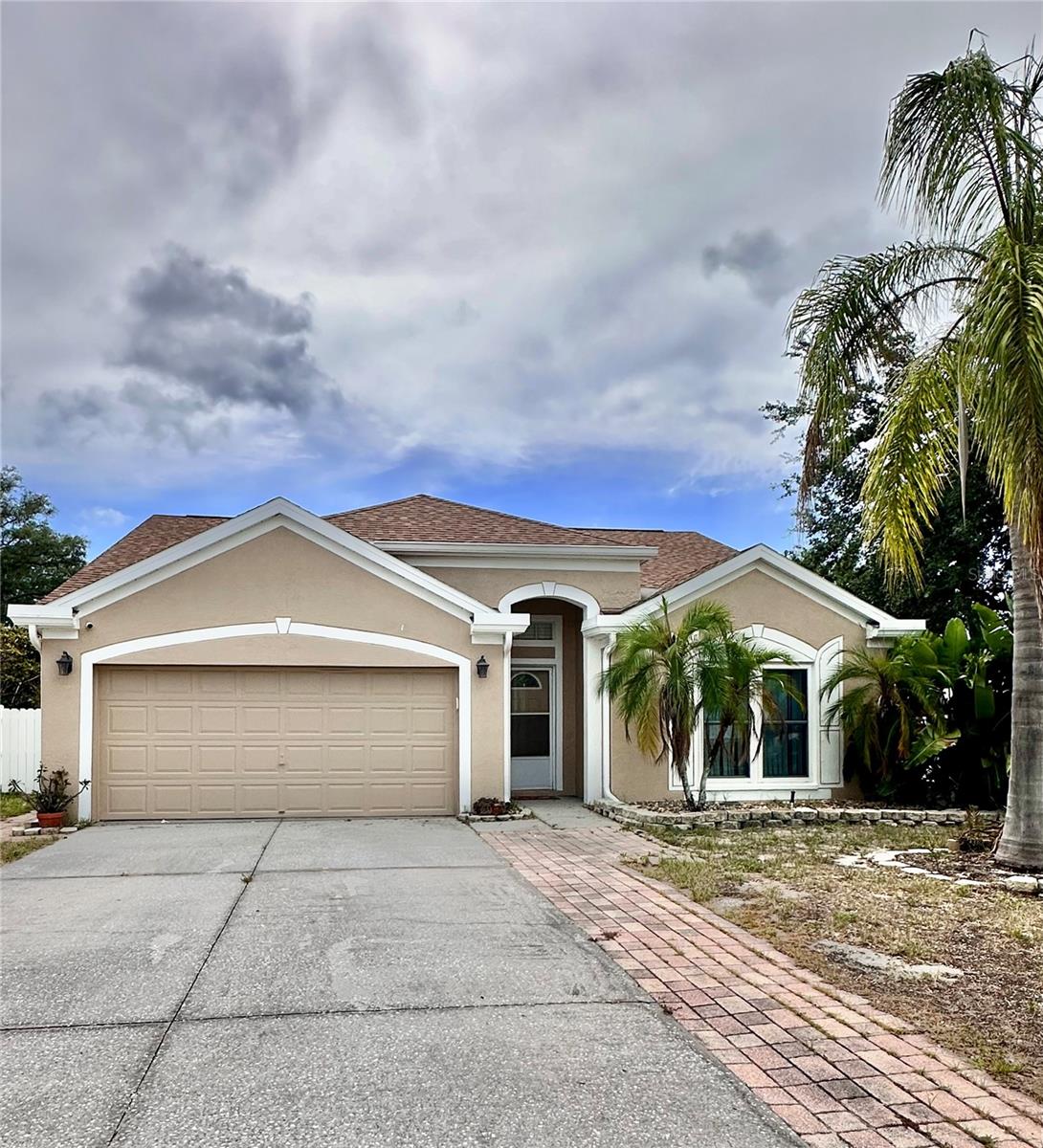 1650 Navigator Ln, Tarpon Springs, FL 34689