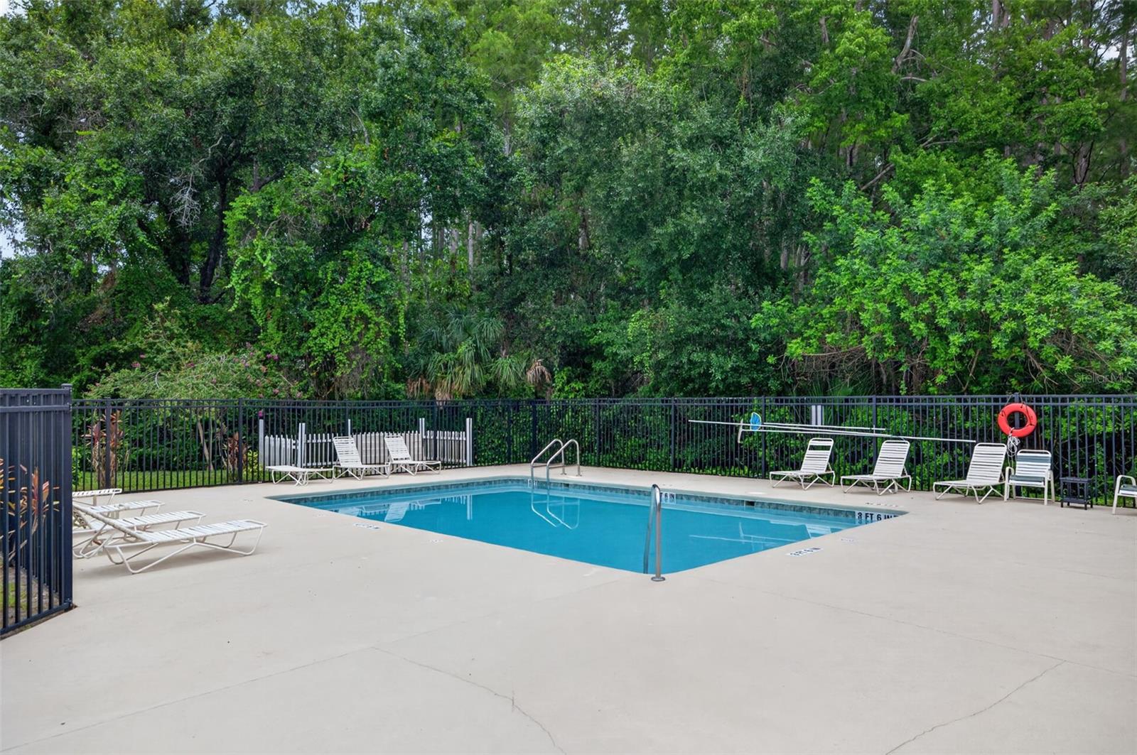 5808 Red Cedar Ln, Tampa, FL 33625